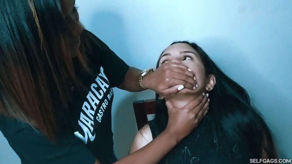 12 Minutes Of Stephanie’s Hands: Hand Gagging Ibet — gallery-2