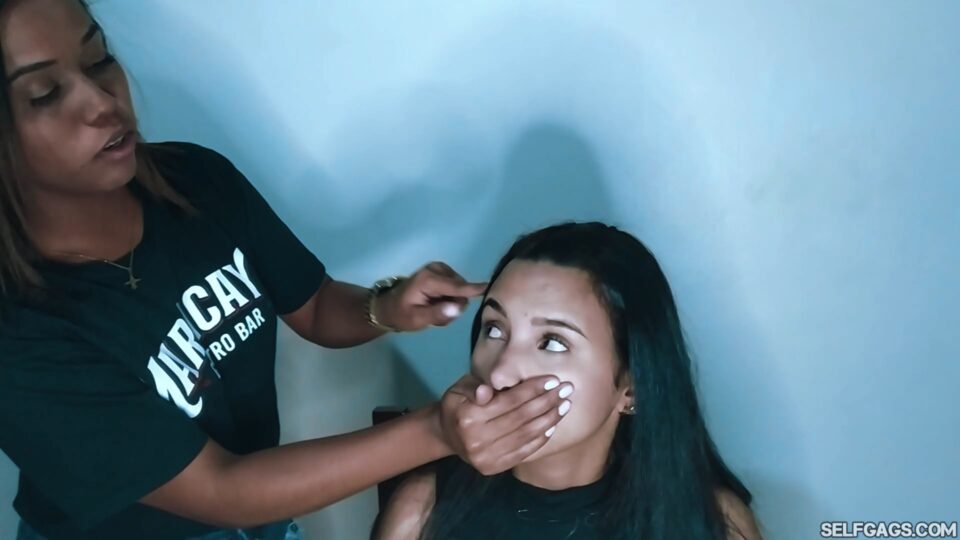 12 Minutes Of Stephanie’s Hands: Hand Gagging Ibet — gallery-3