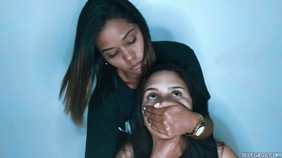 12 Minutes Of Stephanie’s Hands: Hand Gagging Ibet — gallery-7