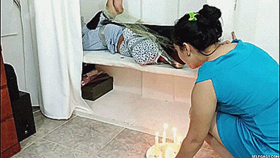 Adios, Little Miss Piggy: Big Step-Sister Is Gonna Get Laid Tonight! — gallery-6