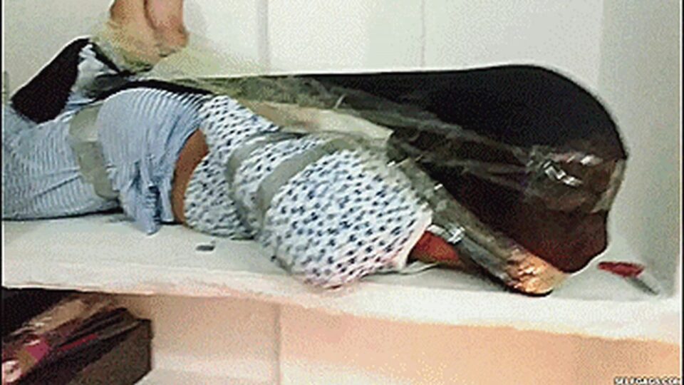 Adios, Little Miss Piggy: Big Step-Sister Is Gonna Get Laid Tonight! — gallery-7