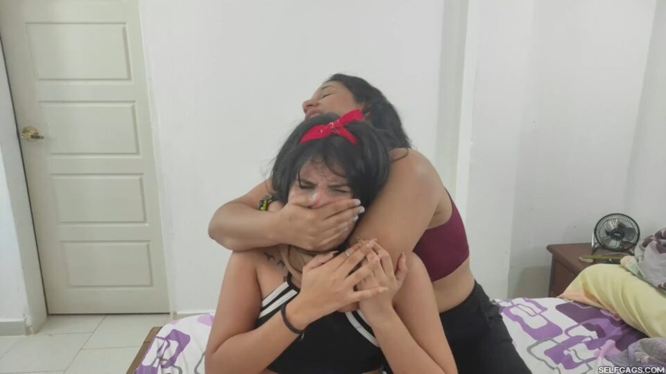 Arguing Latinas In Sexy Handgag Wrestling Fight — gallery-6
