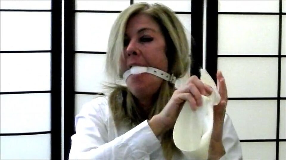 Bondage Gear Seller’s Gag Demonstration — gallery-7
