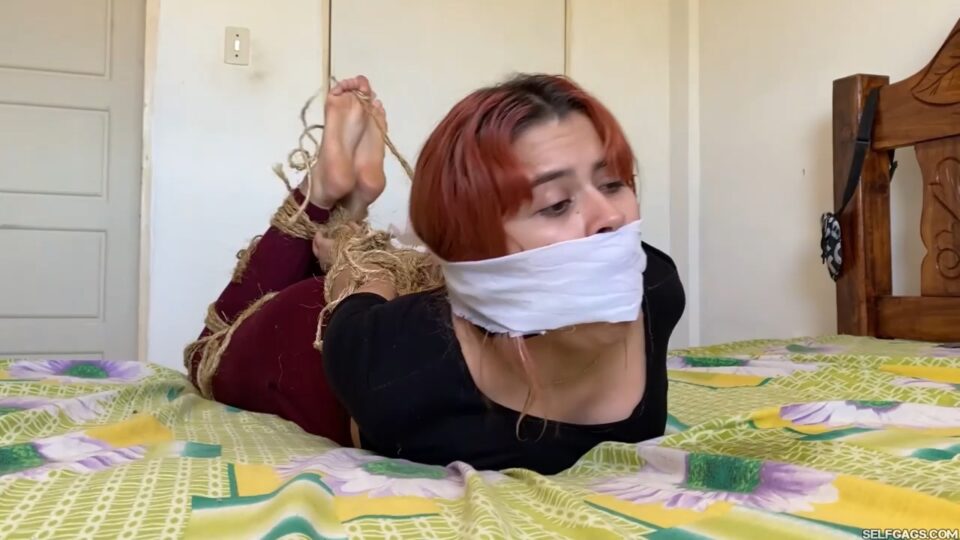 Curious Hottie Tries Rope Bondage For The First Time! — gallery-7