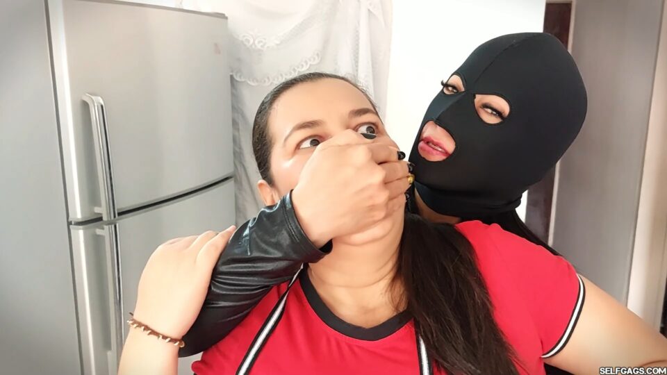 Curious MILF Graciela Gets Maia’s Extreme Multi-Layer Gagging Treatment — gallery-2