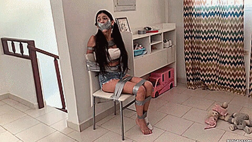 Duct Taped Babysitter Frustrated As Fuck: The Music-Listening Cleaning Girl Couldn’t Hear Me Scream — gallery-6
