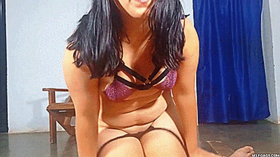 Generous Latina BBW Girlfriend Gives Amazing Footjob! — gallery-2
