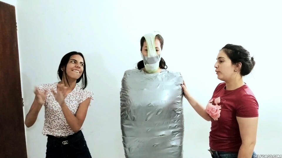 Magic Trick Gone Wrong: Blanket Mummified Stepmom Ticked Off! — gallery-7