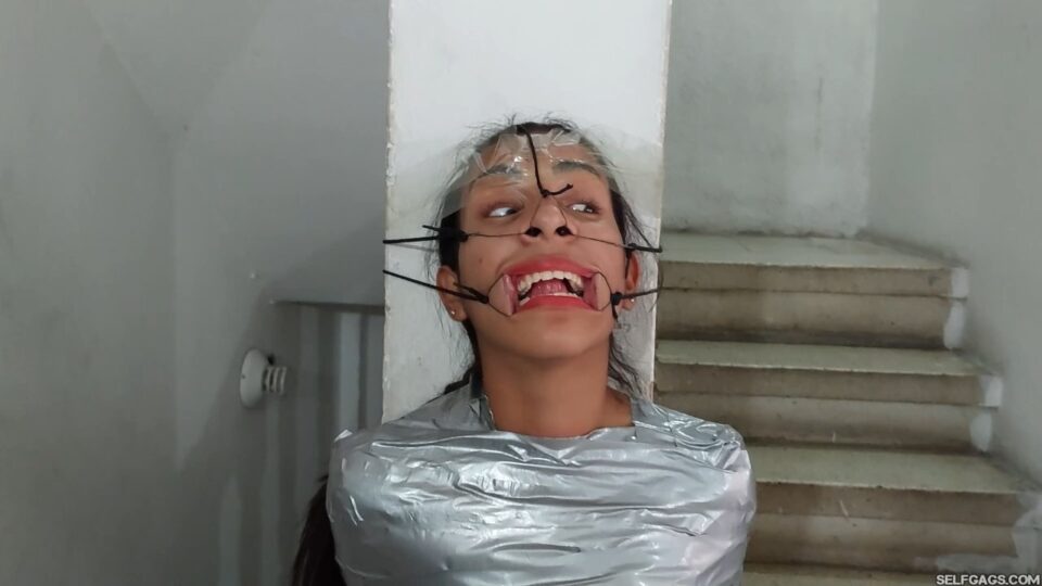 Mummified For Lesbian Spitting — gallery-8