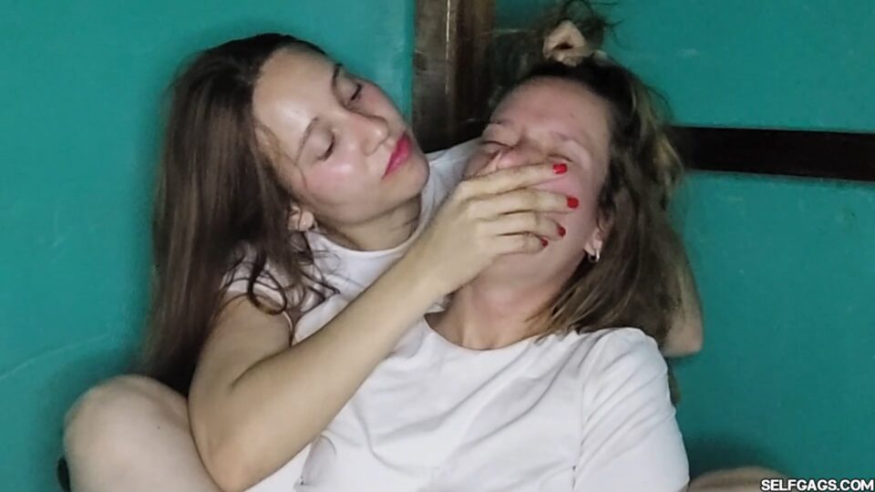 Sexy Roommate Handgag Session in South America (Part 2 of 2) — gallery-8