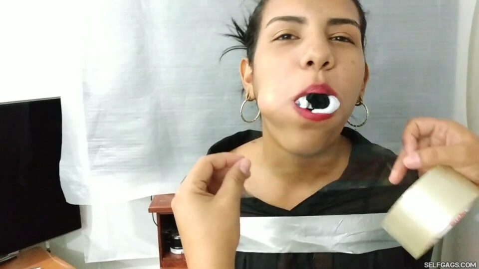 She Begged The Babysitter To Be Tied Up And Gagged Again And Again! — gallery-2