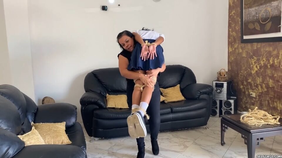She Really Need The Babysitting Job But First She Must Learn To Play Tie-Up Games! — gallery-4