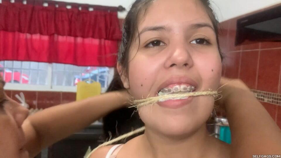 Stepmom, Please! PLEASE Tie Me Up Like The Girl From The Bondage Video! — gallery-2