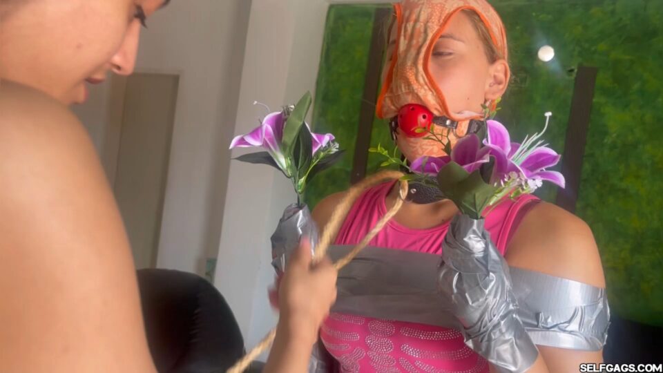 Straight Girl Turned Lesbian Bondage Slave On Valentine’s Day — gallery-2