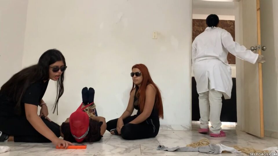 Unruly Teen Girl Imprisoned In The Quarantine Facility For Breaking Curfew — gallery-7