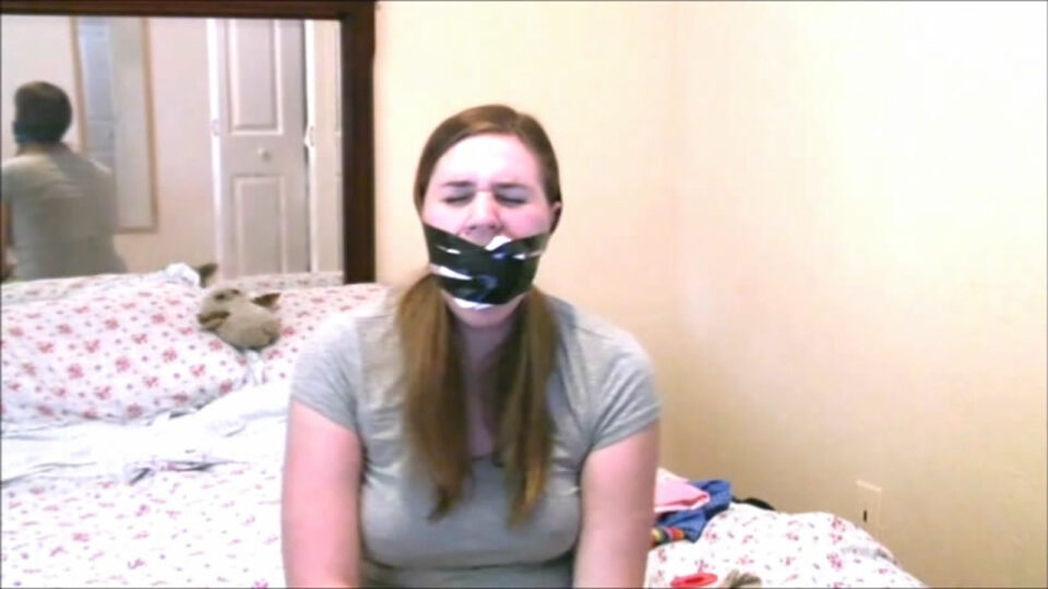 alex-plays-a-damsel-part-1-the-kinky-girlfriend-gallery-04