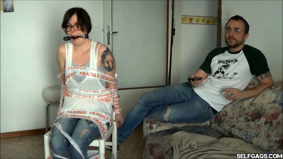 How to Deal with Your Annoying Girlfriend — gallery-5