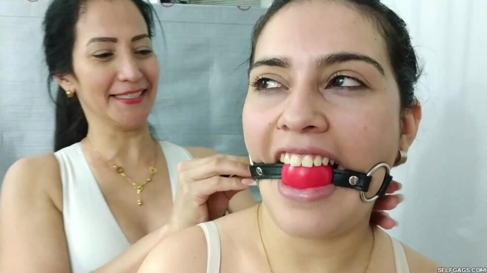 The Kinky Stepmom, The Lesbian Lover And The Curious Stepdaughters! (FULL VERSION) — gallery-6