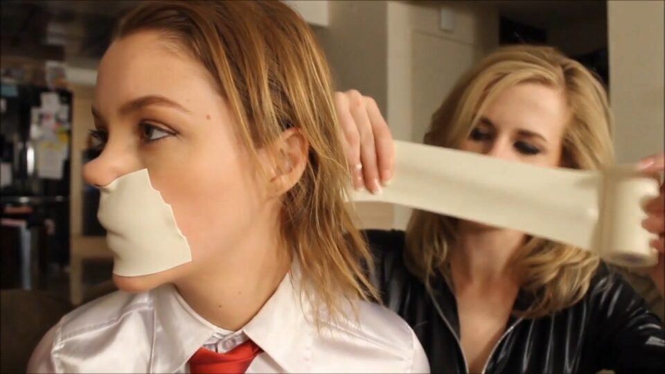 the-milf-the-burglar-and-the-bitch-episode-1-of-2-gallery-03