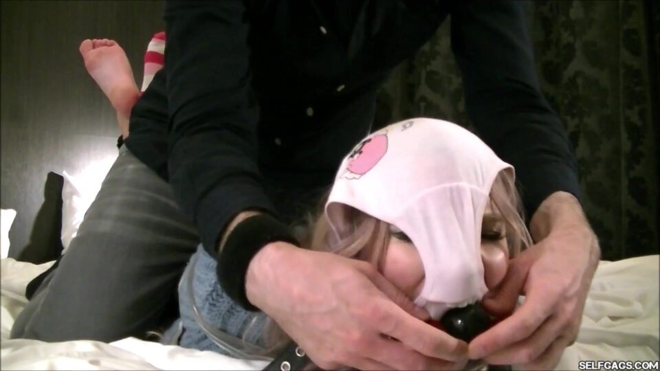 vanessa-scandinavian-bimbo-panty-hooded-ball-gagged-06